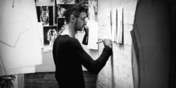 Mario Costantino Triolo disegna abiti da indossare ai tempi del coronavirus